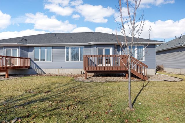 629 Winterberry Place NE, Cedar Rapids, IA 52402