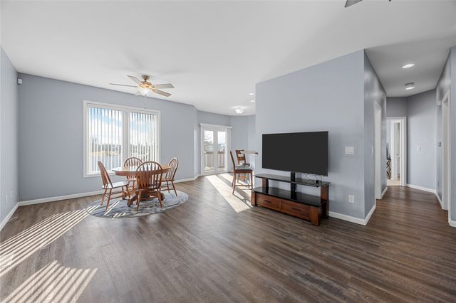 629 Winterberry Place NE, Cedar Rapids, IA 52402