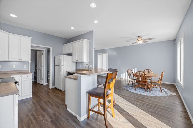 629 Winterberry Place NE, Cedar Rapids, IA 52402