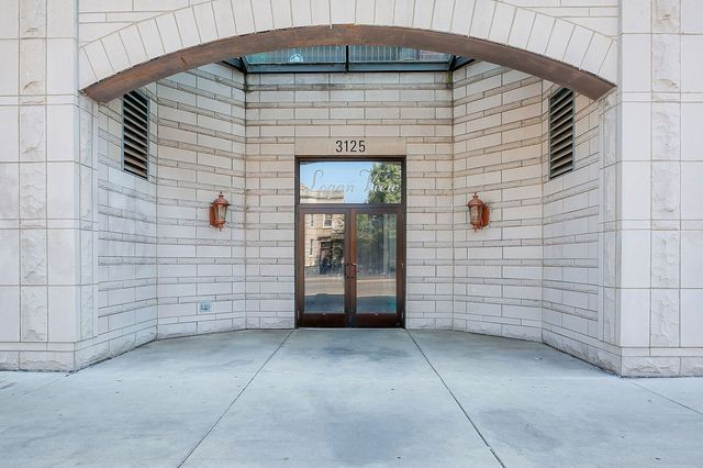 3125 W Fullerton Avenue 206, Chicago, IL 60647
