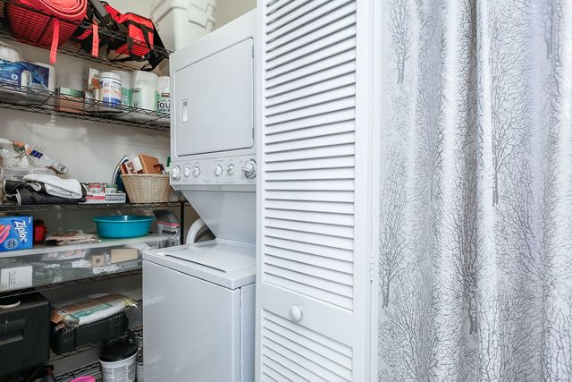 3125 W Fullerton Avenue 206, Chicago, IL 60647