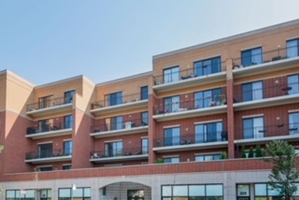 3125 W Fullerton Avenue 206, Chicago, IL 60647