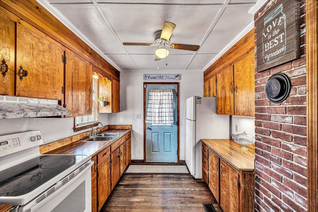 50 Morning Dove LN, Blue Ridge, VA 24064