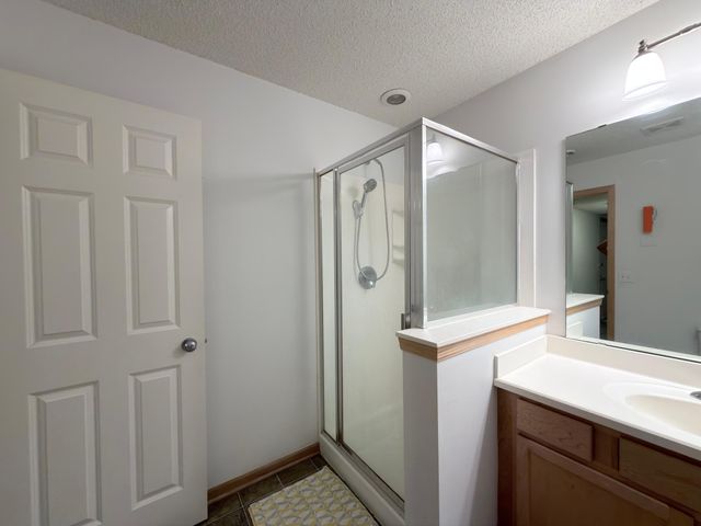 13705 54th Avenue N, Plymouth, MN 55446