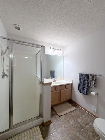 13705 54th Avenue N, Plymouth, MN 55446