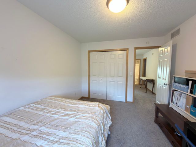 13705 54th Avenue N, Plymouth, MN 55446
