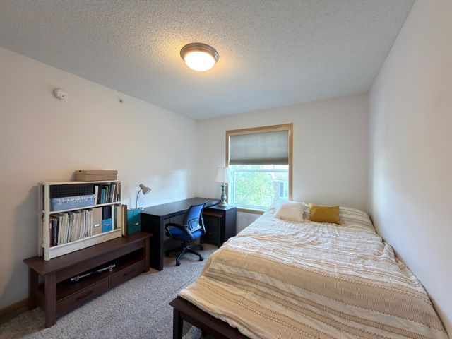 13705 54th Avenue N, Plymouth, MN 55446