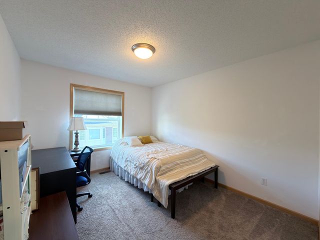 13705 54th Avenue N, Plymouth, MN 55446