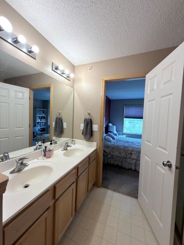 13705 54th Avenue N, Plymouth, MN 55446