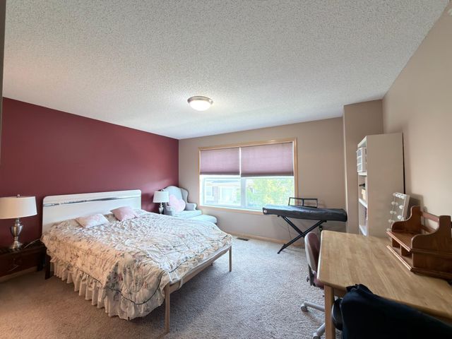 13705 54th Avenue N, Plymouth, MN 55446