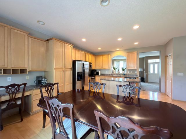 13705 54th Avenue N, Plymouth, MN 55446