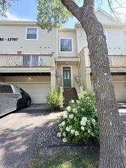 13705 54th Avenue N, Plymouth, MN 55446