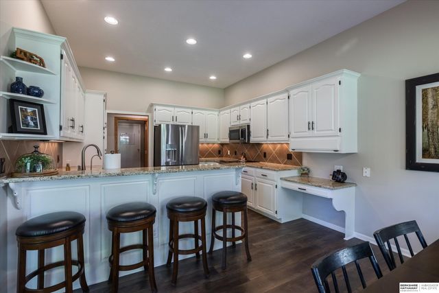 1710 N 212th Street, Elkhorn, NE 68022