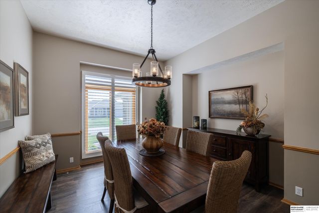1710 N 212th Street, Elkhorn, NE 68022