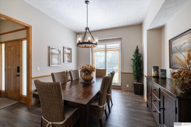 1710 N 212th Street, Elkhorn, NE 68022