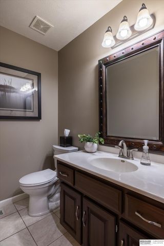 1710 N 212th Street, Elkhorn, NE 68022
