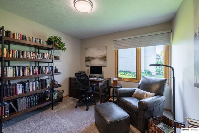1710 N 212th Street, Elkhorn, NE 68022