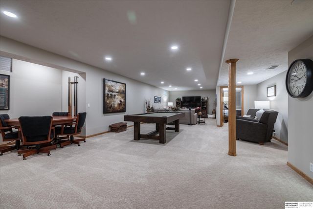 1710 N 212th Street, Elkhorn, NE 68022