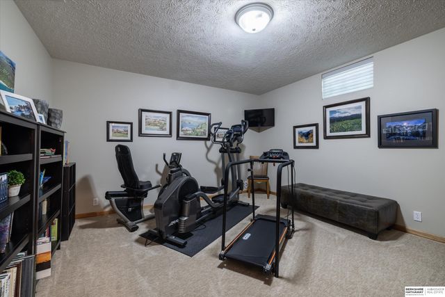 1710 N 212th Street, Elkhorn, NE 68022