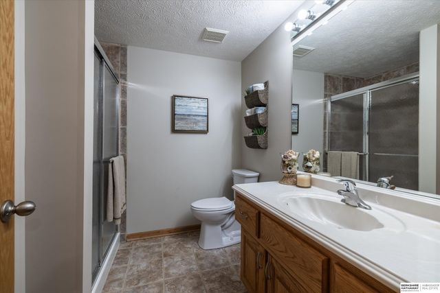 1710 N 212th Street, Elkhorn, NE 68022