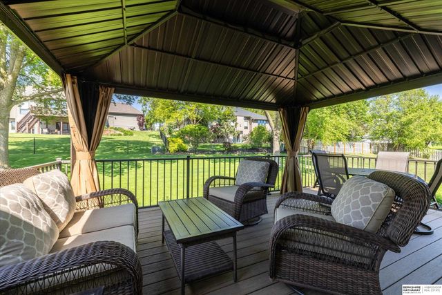 1710 N 212th Street, Elkhorn, NE 68022