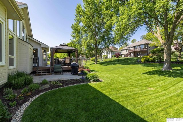 1710 N 212th Street, Elkhorn, NE 68022