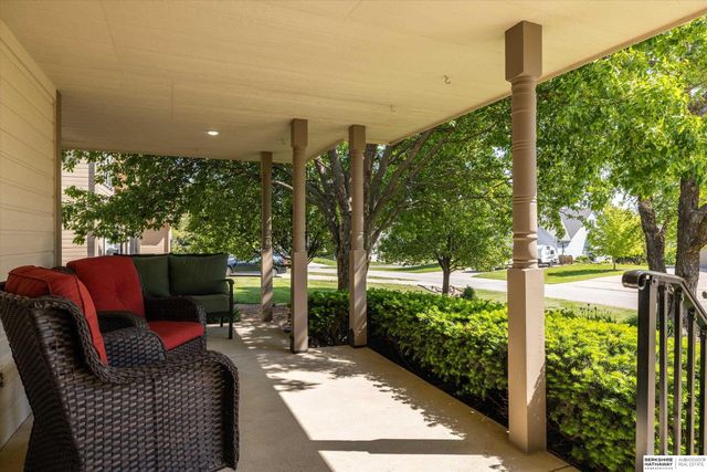 1710 N 212th Street, Elkhorn, NE 68022