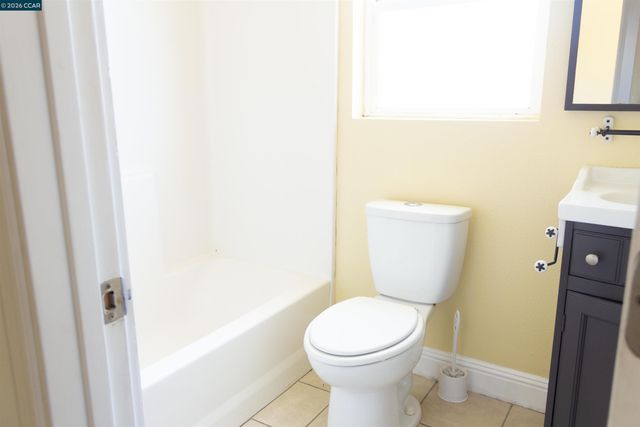 2260 90th Ave, Oakland, CA 94603