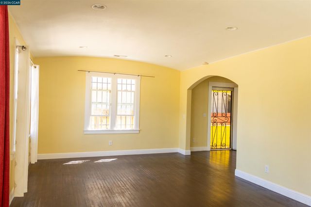 2260 90th Ave, Oakland, CA 94603