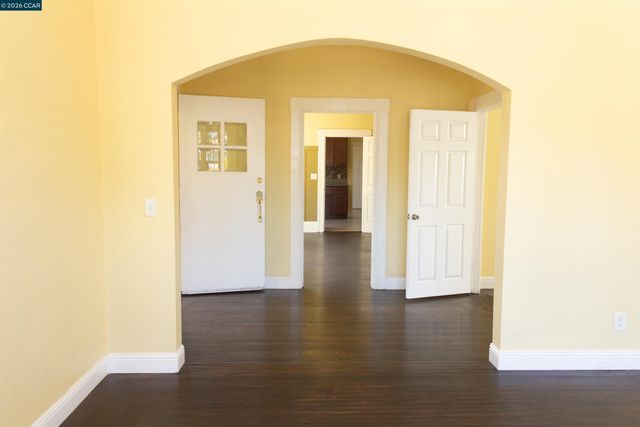 2260 90th Ave, Oakland, CA 94603