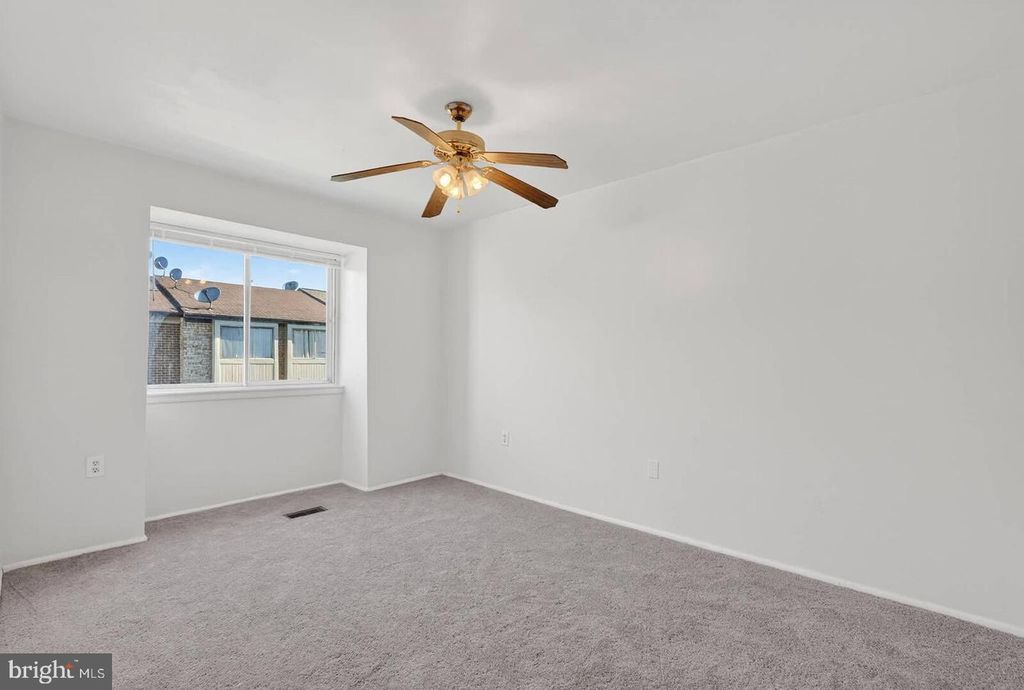 Image 24 of property listing at 2430 SUN VALLEY CIR #7-B, Silver Spring, MD 20906