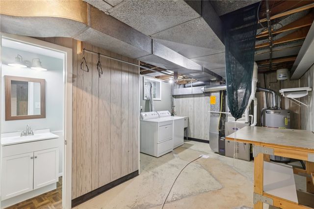 439 Manor Road, Delmont, PA 15626