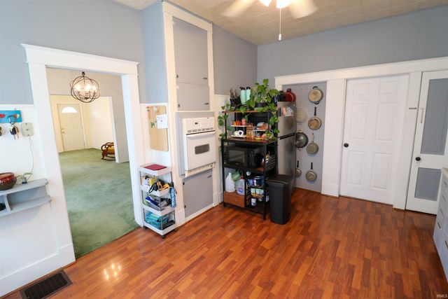 112 E 2nd Street, Huntingburg, IN 47542