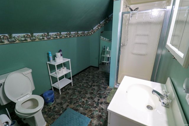 112 E 2nd Street, Huntingburg, IN 47542