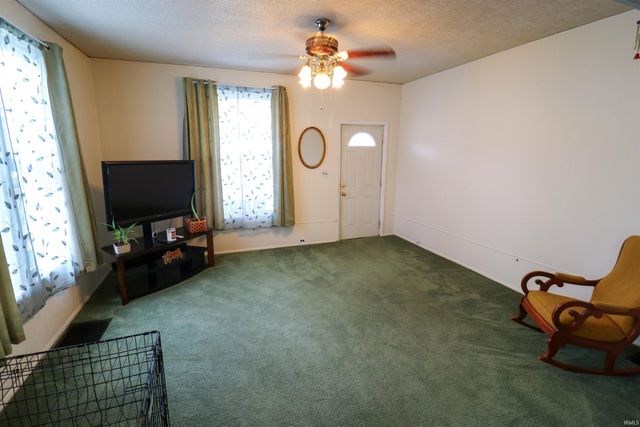 112 E 2nd Street, Huntingburg, IN 47542