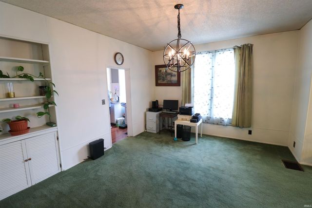 112 E 2nd Street, Huntingburg, IN 47542