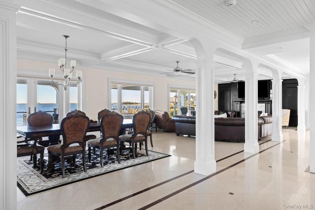 17 Ludlow Lane, Hampton Bays, NY 11946