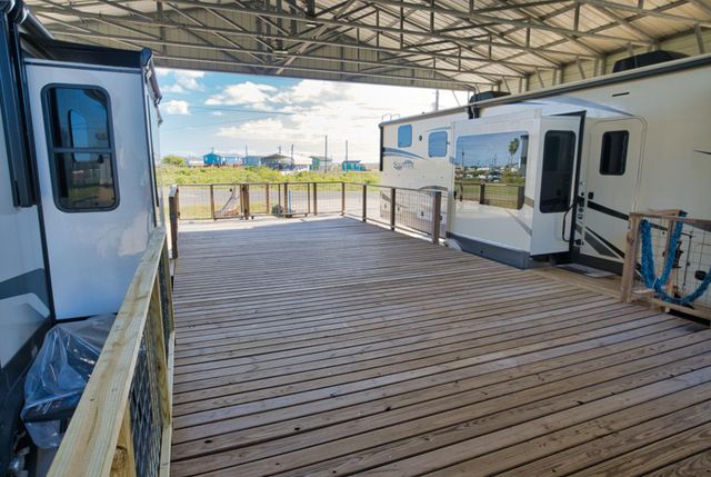 663 Blue Water Boulevard, Sargent, TX 77414