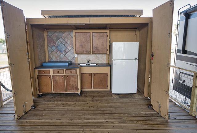 663 Blue Water Boulevard, Sargent, TX 77414