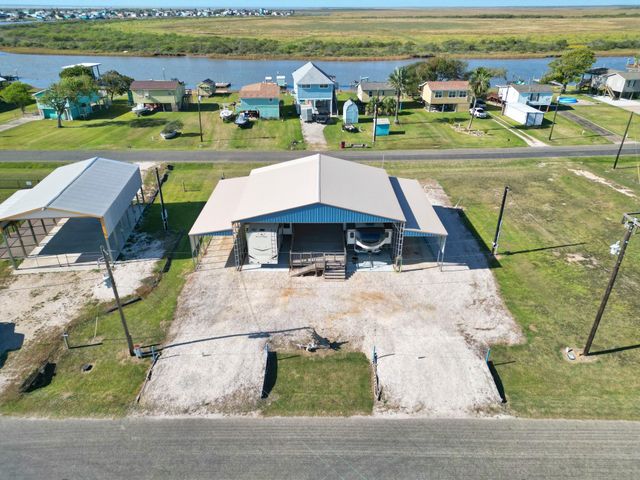 663 Blue Water Boulevard, Sargent, TX 77414