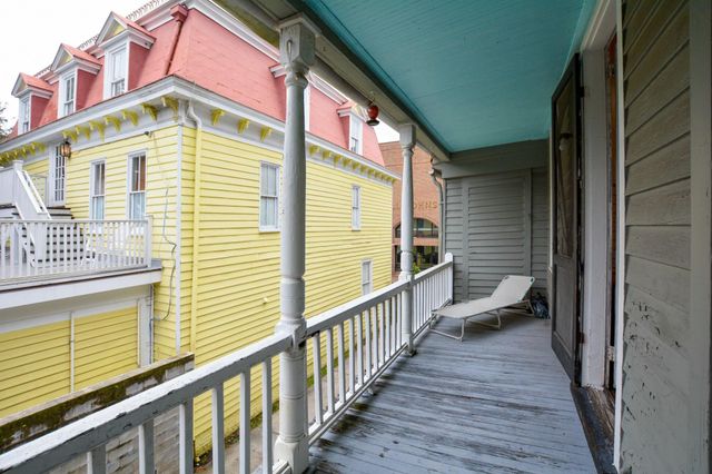 25 George Street D, Charleston, SC 29403