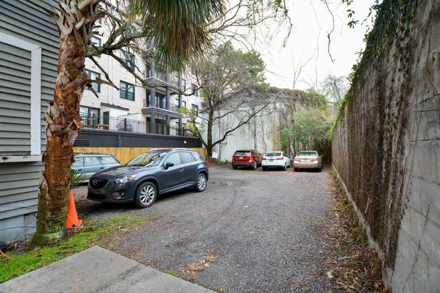 25 George Street D, Charleston, SC 29403