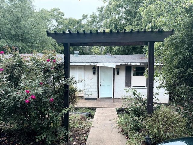 33 Tower Street, Kingston, GA 30145