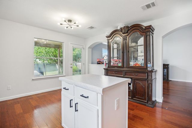 339 Liberty ST, Hutto, TX 78634
