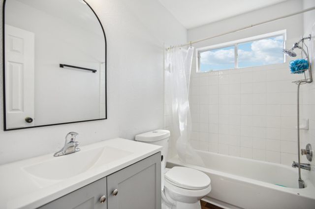 339 Liberty ST, Hutto, TX 78634