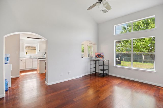 339 Liberty ST, Hutto, TX 78634