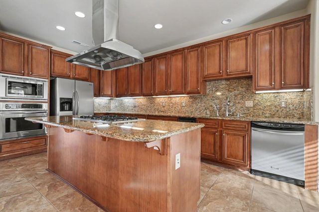10569 Ridgecrest Dr, Jackson, CA 95642