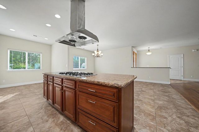 10569 Ridgecrest Dr, Jackson, CA 95642