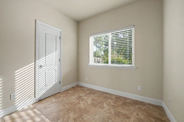 10569 Ridgecrest Dr, Jackson, CA 95642