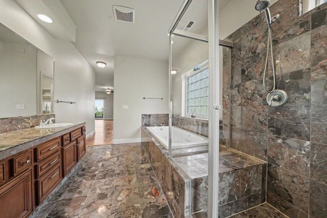 10569 Ridgecrest Dr, Jackson, CA 95642